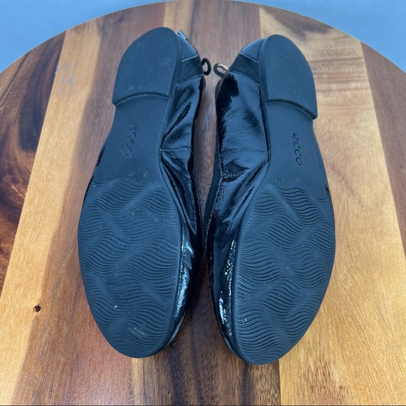 Ecco Black Patent Size 37 Women’s Round Toe Slip On Flats - Picture 9 of 10
